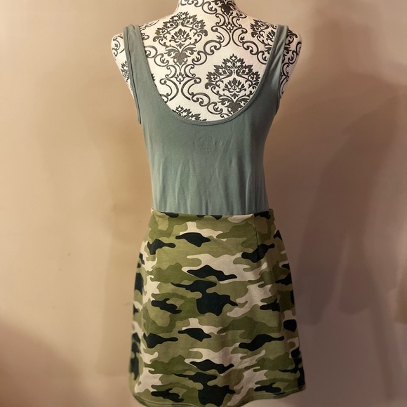 Camo zipper pencil skirt - Picture 2 of 5